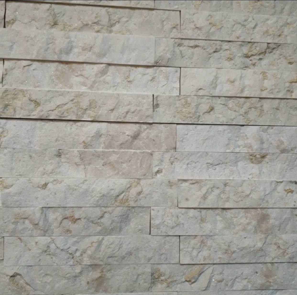 Natural Stone Veneer – Split Face / Chisel Face Finish