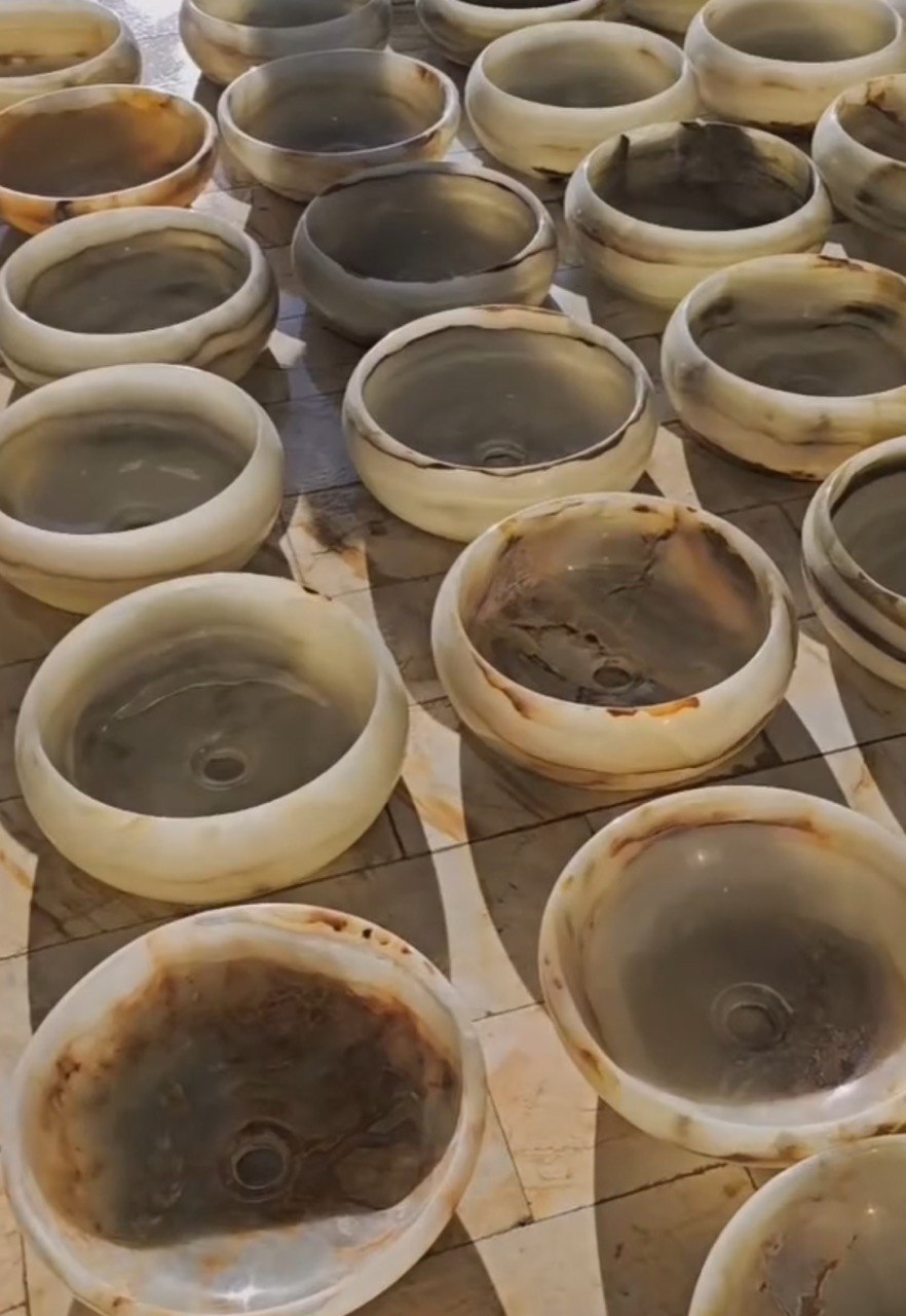 Carved Round Stone Sink